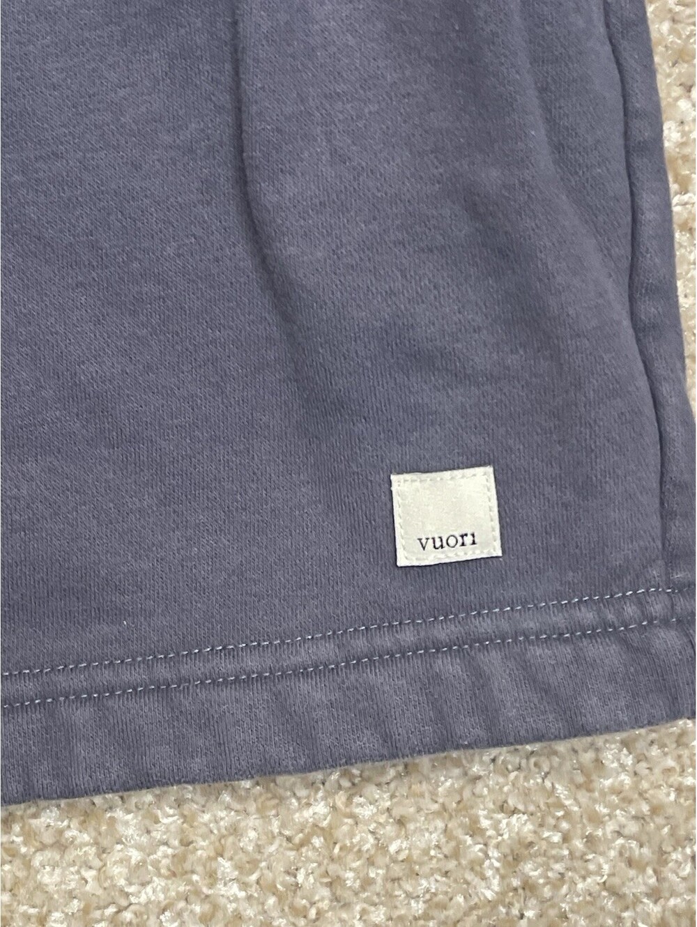 Vuori Women’s Gray Crewneck Sweatshirt Pullover Cropped Size XS - Picture 3 of 5